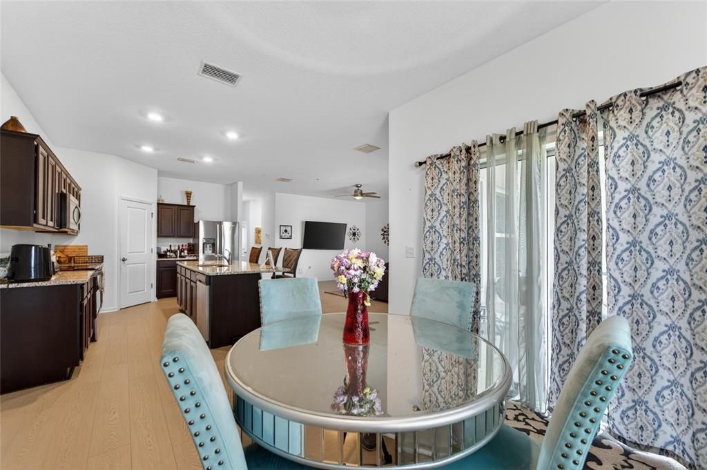 En Venta: $283,000 (3 camas, 2 baños, 1764 Pies cuadrados)
