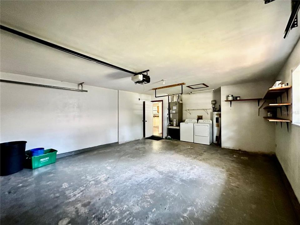 For Rent: $2,050 (3 beds, 2 baths, 1294 Square Feet)