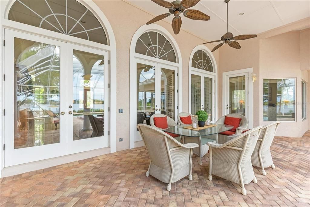 For Sale: $1,799,400 (4 beds, 3 baths, 4579 Square Feet)