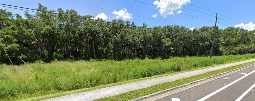 待售: $699,000 (2.30 acres)