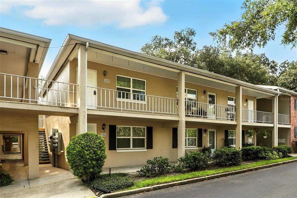 For Sale: $164,900 (1 beds, 1 baths, 645 Square Feet)