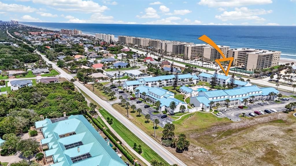 Под контрактом: $230,000 (2 спален, 2 ванн, 1205 Квадратных фут)