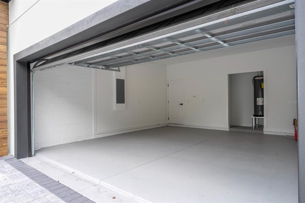 En Venta: $420,000 (4 camas, 2 baños, 2112 Pies cuadrados)