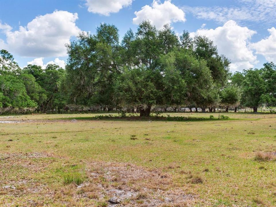 En Venta: $1,150,000 (18.97 acres)