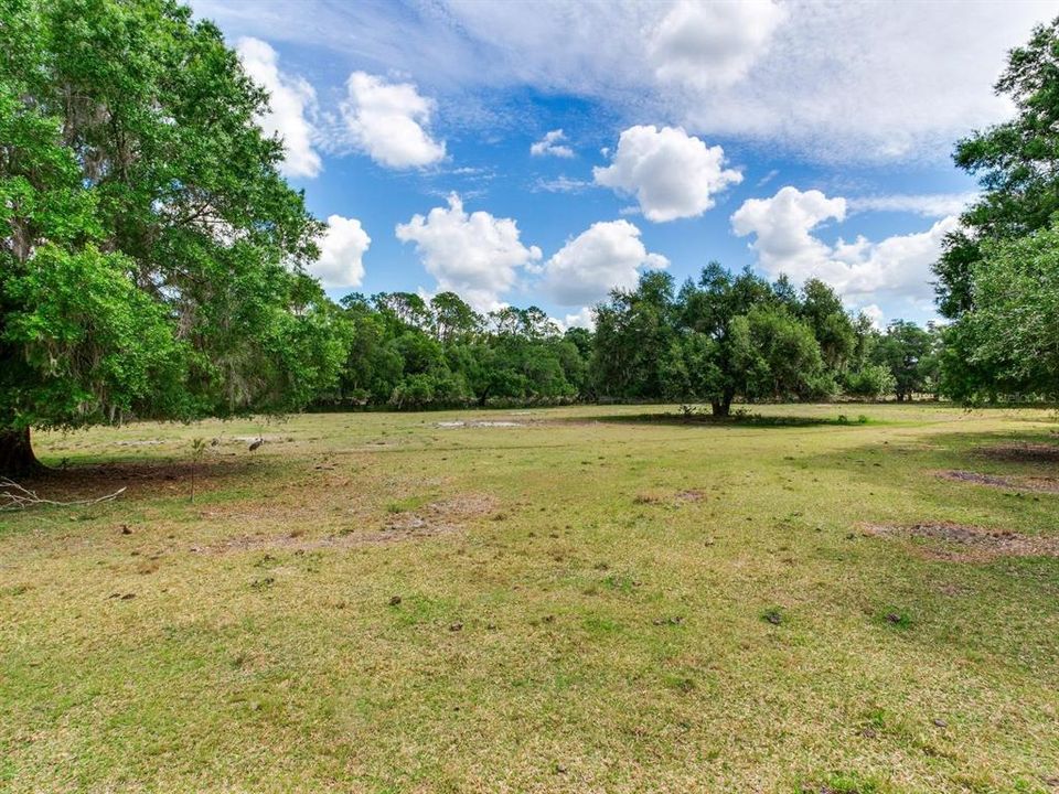 En Venta: $1,150,000 (18.97 acres)