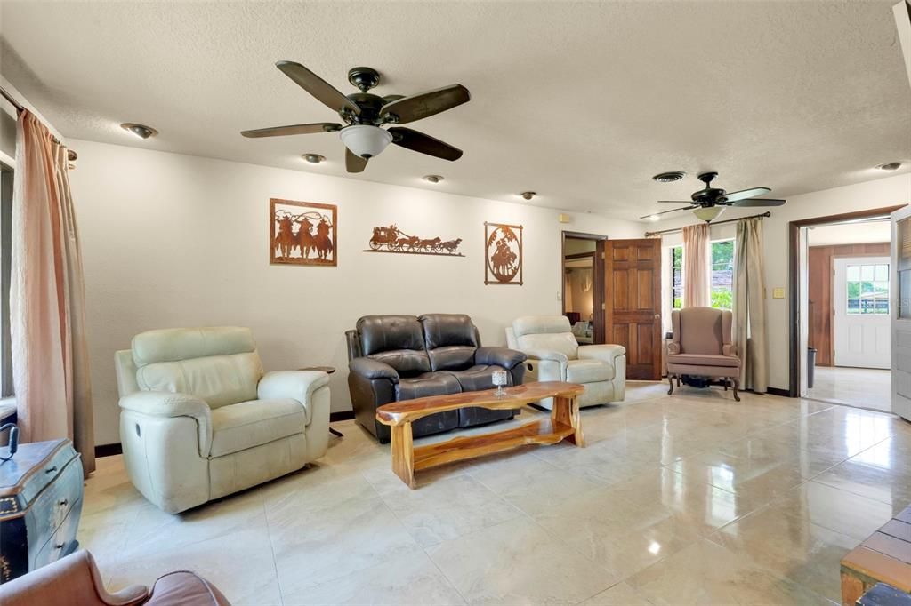 For Sale: $700,000 (3 beds, 2 baths, 3109 Square Feet)