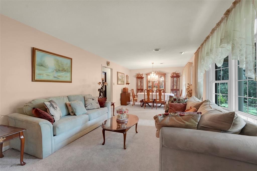For Sale: $700,000 (3 beds, 2 baths, 3109 Square Feet)