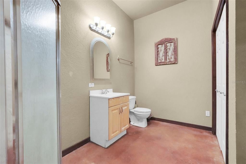 For Sale: $700,000 (3 beds, 2 baths, 3109 Square Feet)