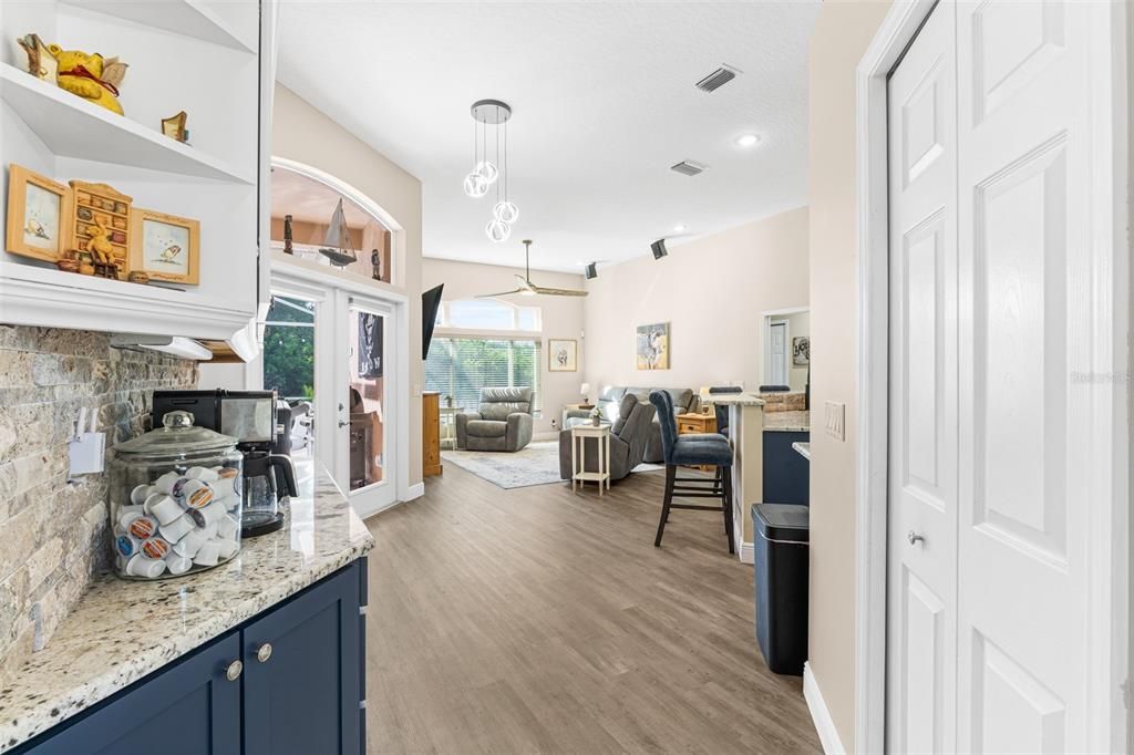 For Sale: $550,000 (4 beds, 2 baths, 2020 Square Feet)