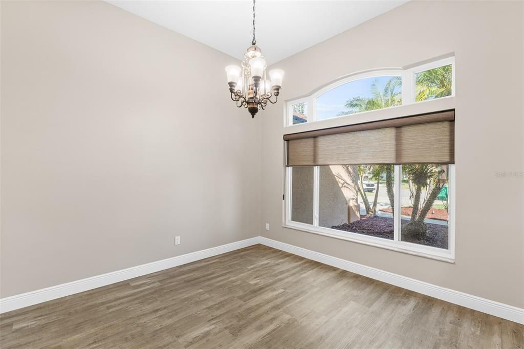 For Sale: $550,000 (4 beds, 2 baths, 2020 Square Feet)