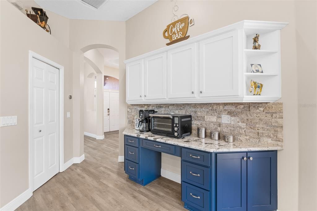 For Sale: $550,000 (4 beds, 2 baths, 2020 Square Feet)