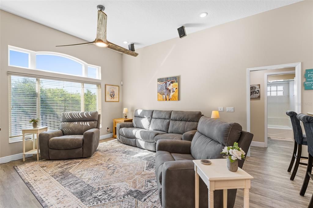 For Sale: $550,000 (4 beds, 2 baths, 2020 Square Feet)
