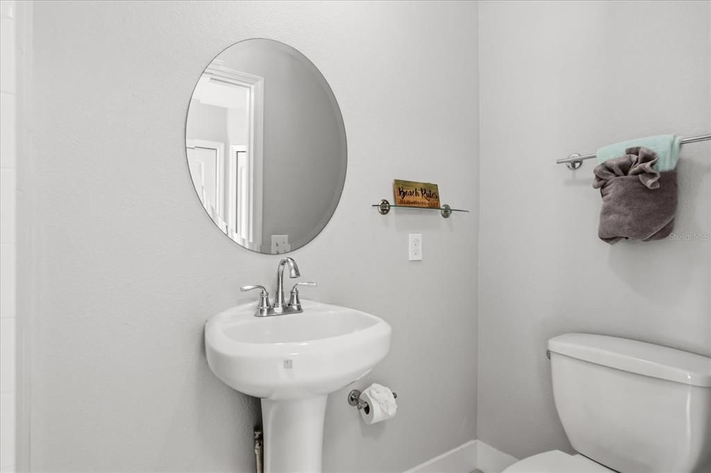 For Sale: $439,900 (4 beds, 3 baths, 1767 Square Feet)