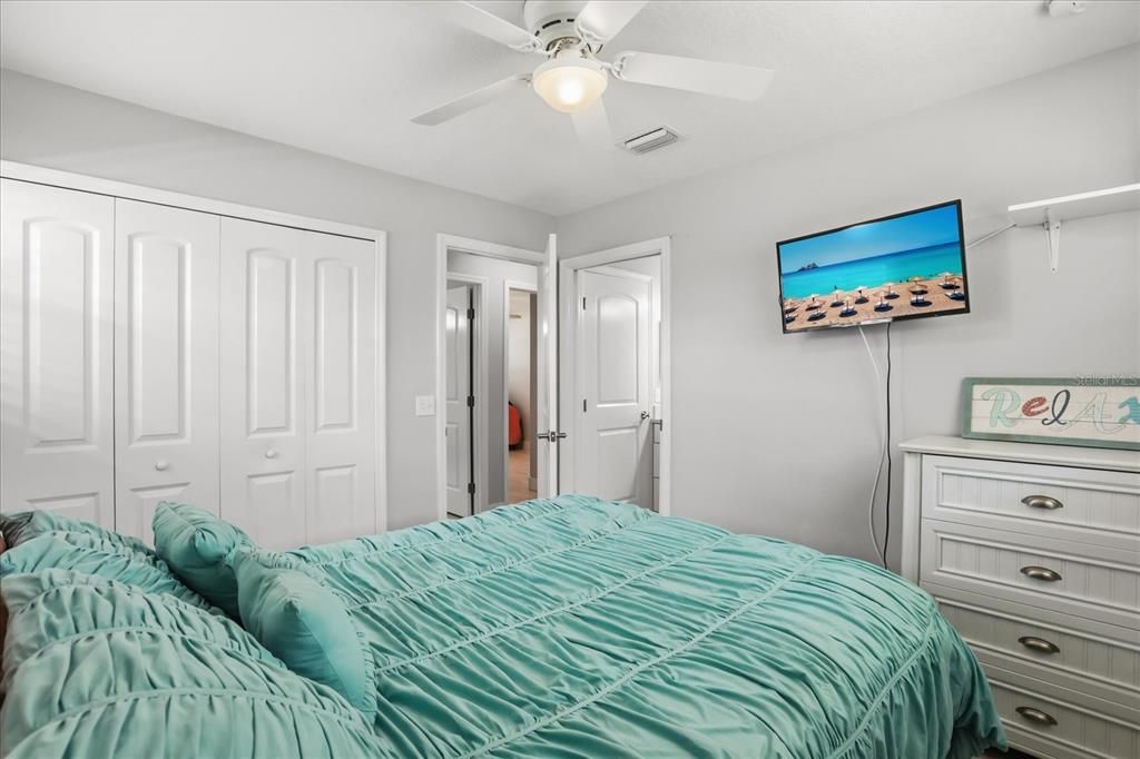 For Sale: $439,900 (4 beds, 3 baths, 1767 Square Feet)