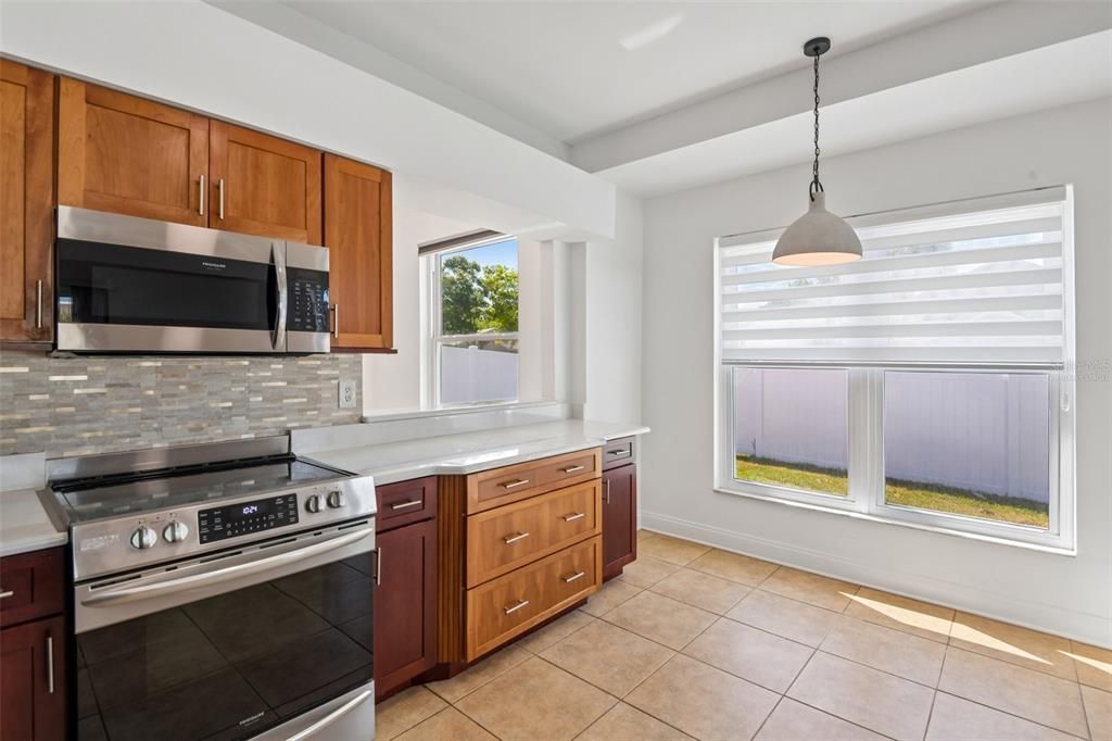 Activo con contrato: $475,000 (3 camas, 2 baños, 1588 Pies cuadrados)