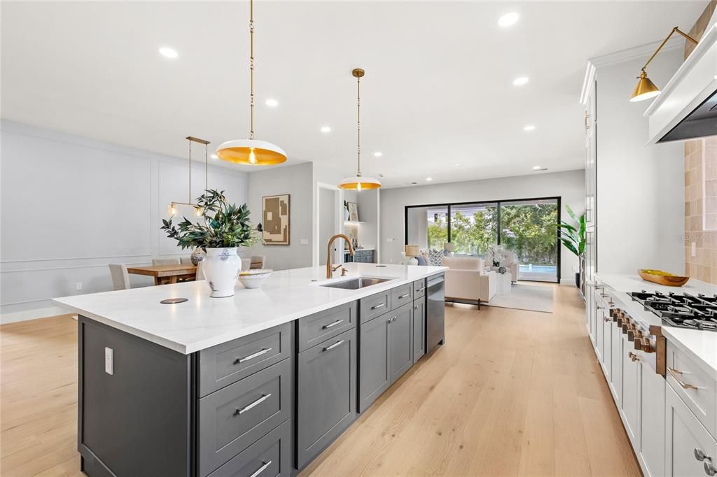 En Venta: $1,589,000 (5 camas, 4 baños, 3421 Pies cuadrados)