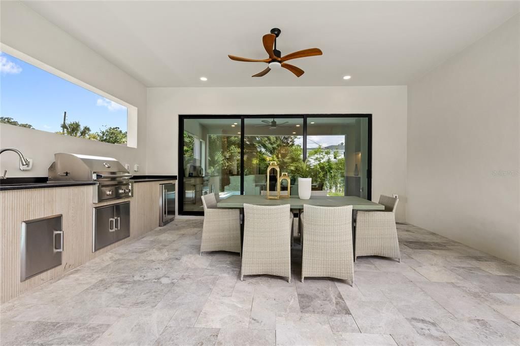 En Venta: $1,589,000 (5 camas, 4 baños, 3421 Pies cuadrados)