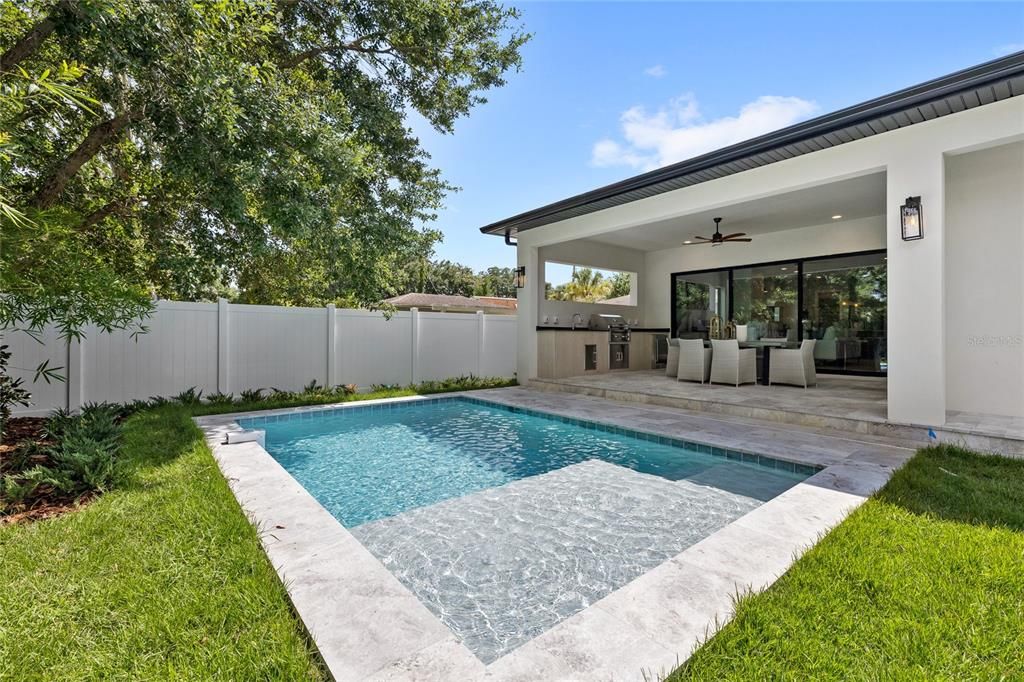 En Venta: $1,589,000 (5 camas, 4 baños, 3421 Pies cuadrados)