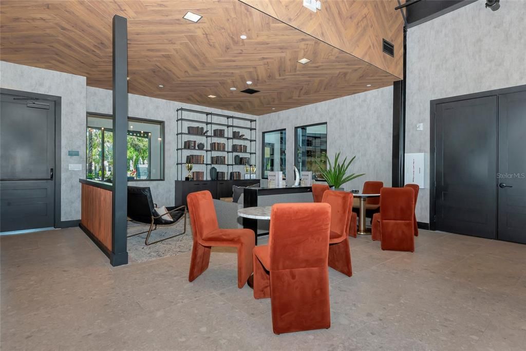 Activo con contrato: $499,999 (4 camas, 2 baños, 1783 Pies cuadrados)