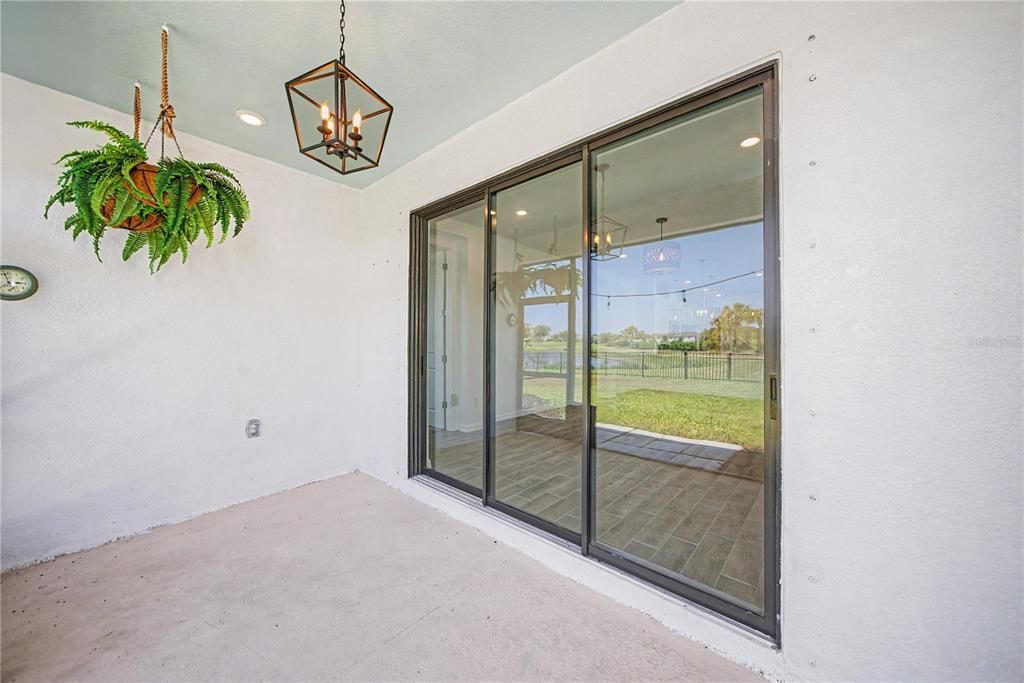 Activo con contrato: $499,999 (4 camas, 2 baños, 1783 Pies cuadrados)
