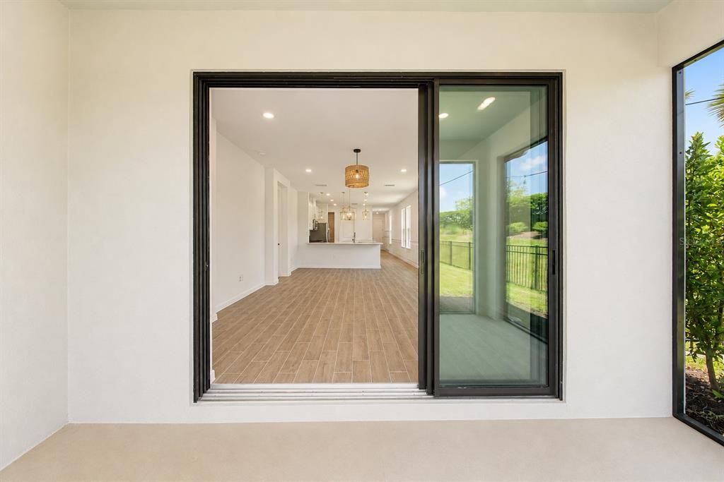 Activo con contrato: $499,999 (4 camas, 2 baños, 1783 Pies cuadrados)