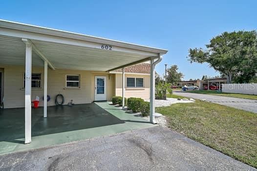Active With Contract: $134,700 (2 beds, 2 baths, 1044 Square Feet)