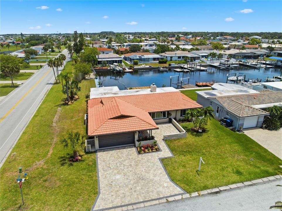 En Venta: $849,000 (4 camas, 2 baños, 2208 Pies cuadrados)