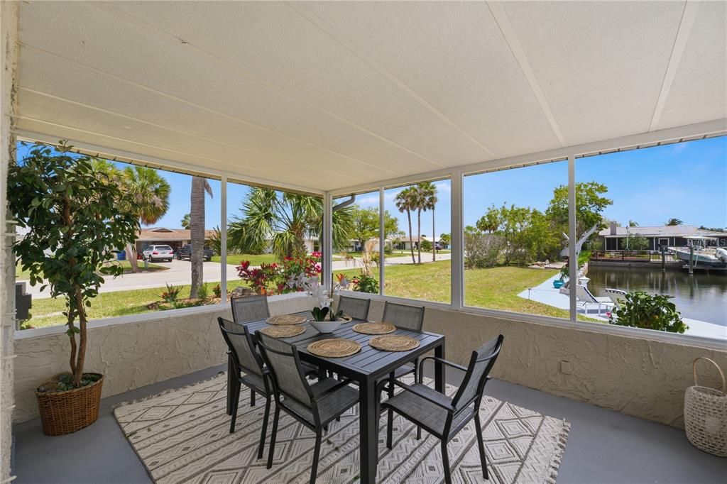 En Venta: $849,000 (4 camas, 2 baños, 2208 Pies cuadrados)