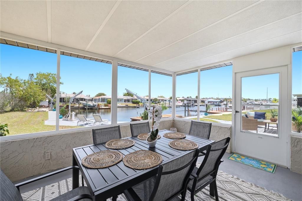 En Venta: $849,000 (4 camas, 2 baños, 2208 Pies cuadrados)