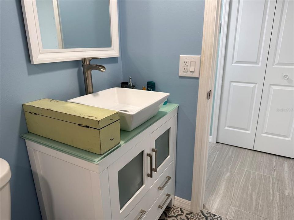 For Sale: $245,000 (0 beds, 1 baths, 439 Square Feet)