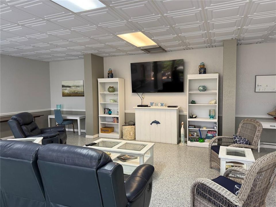 For Sale: $245,000 (0 beds, 1 baths, 439 Square Feet)