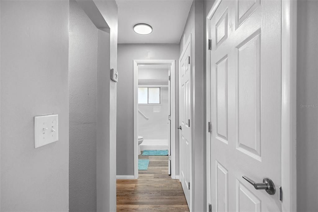 For Sale: $130,000 (1 beds, 1 baths, 865 Square Feet)