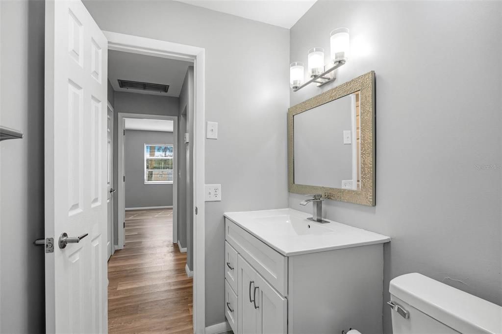 For Sale: $130,000 (1 beds, 1 baths, 865 Square Feet)