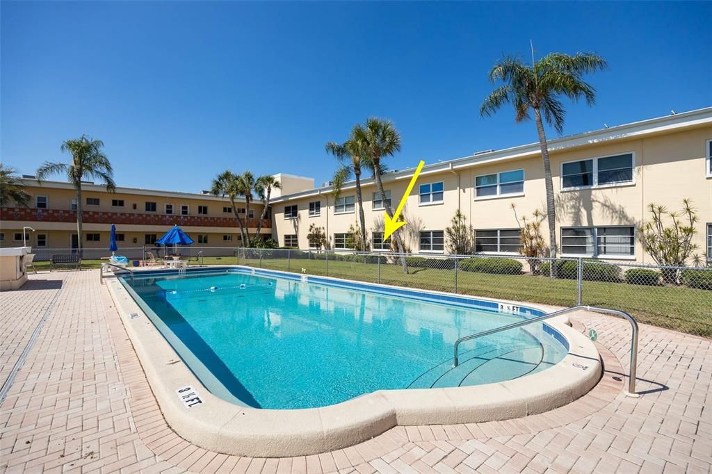 For Sale: $130,000 (1 beds, 1 baths, 865 Square Feet)