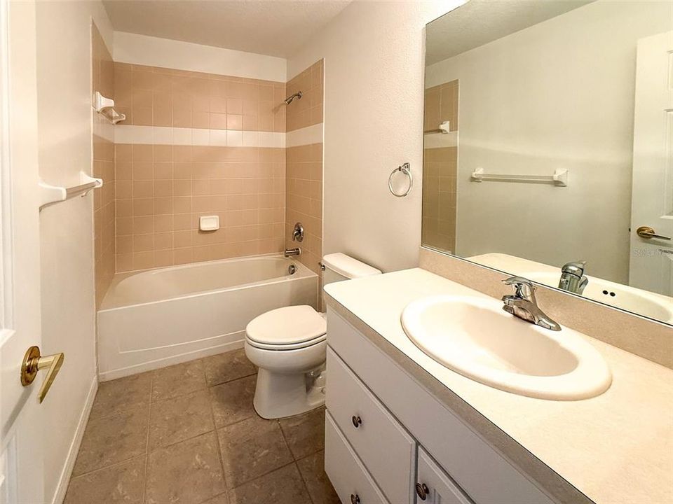 For Sale: $239,900 (2 beds, 2 baths, 1664 Square Feet)
