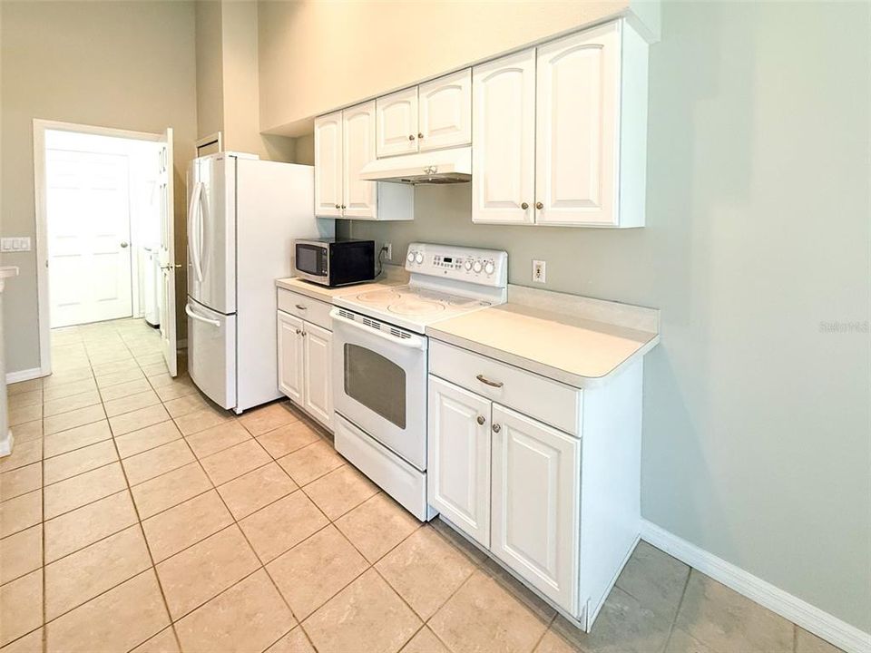 For Sale: $239,900 (2 beds, 2 baths, 1664 Square Feet)