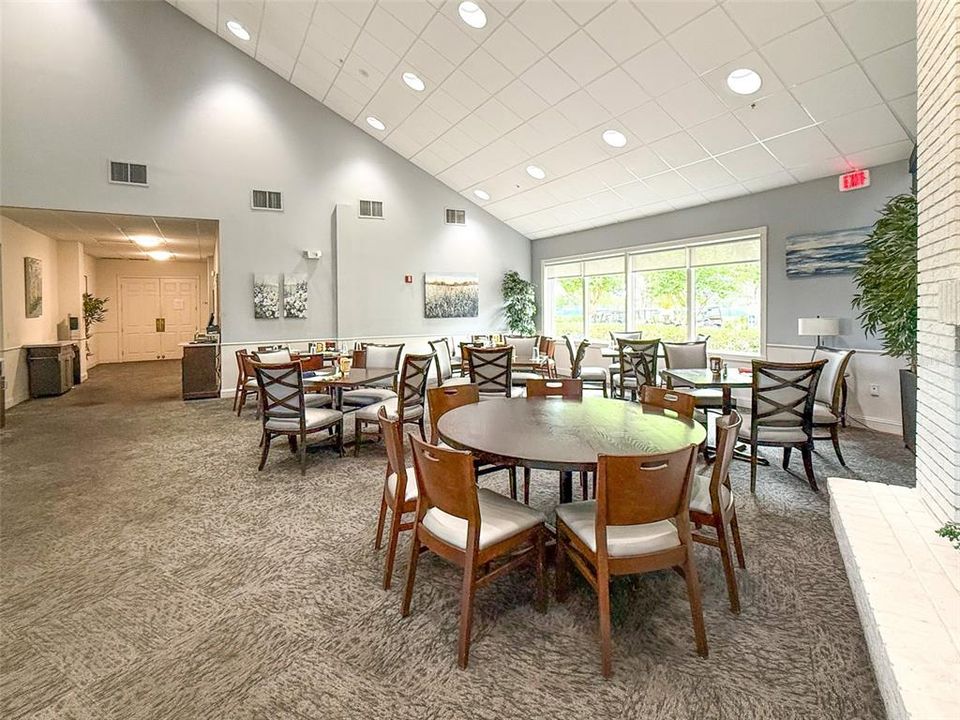 For Sale: $239,900 (2 beds, 2 baths, 1664 Square Feet)