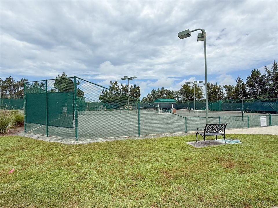 For Sale: $239,900 (2 beds, 2 baths, 1664 Square Feet)