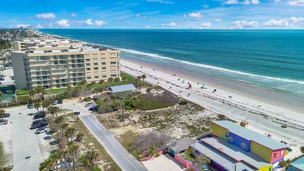 En Venta: $2,300,000 (1.25 acres)