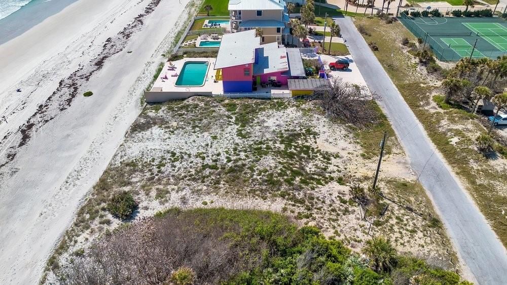 En Venta: $2,300,000 (1.25 acres)