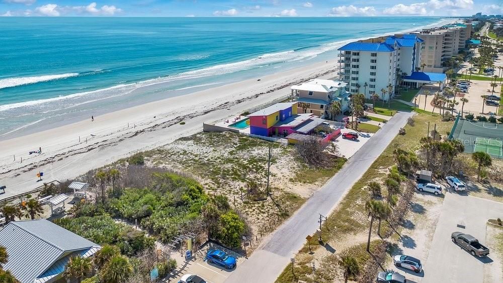 En Venta: $2,300,000 (1.25 acres)