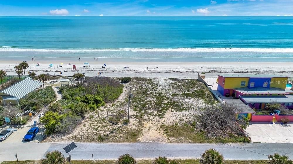 En Venta: $2,300,000 (1.25 acres)