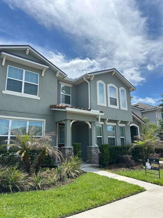 For Rent: $2,750 (3 beds, 2 baths, 1547 Square Feet)