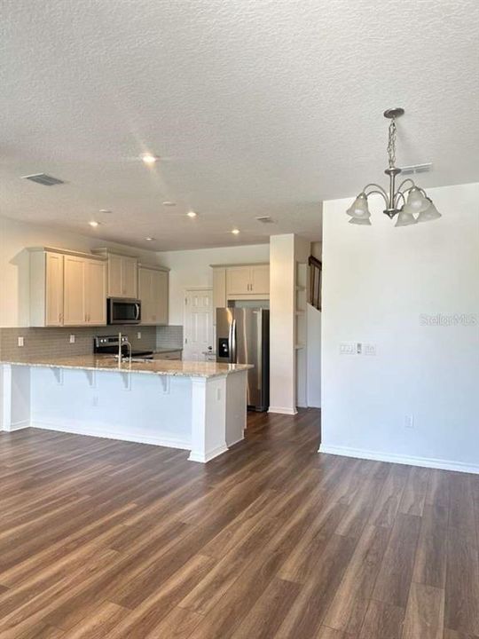 For Rent: $2,750 (3 beds, 2 baths, 1547 Square Feet)