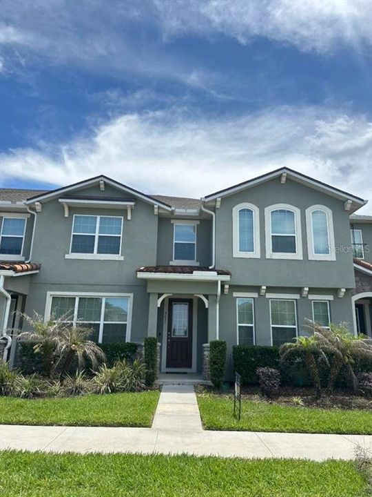 For Rent: $2,750 (3 beds, 2 baths, 1547 Square Feet)