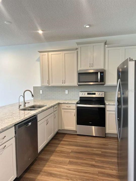 For Rent: $2,750 (3 beds, 2 baths, 1547 Square Feet)