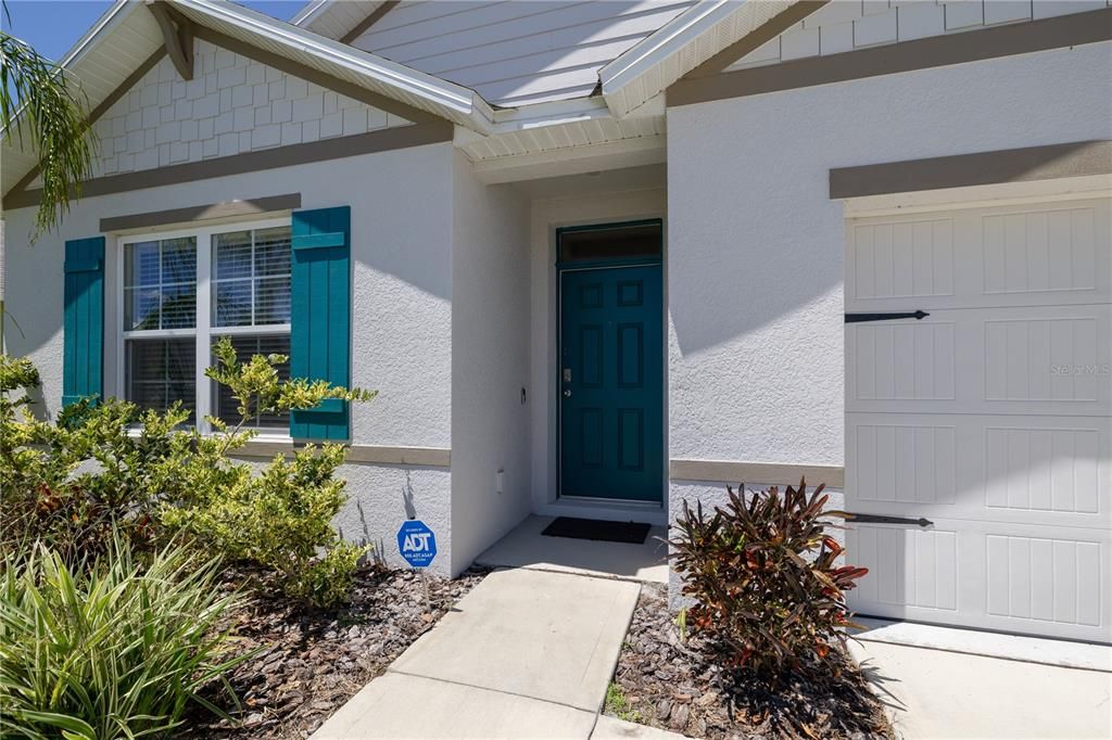 For Rent: $2,500 (4 beds, 2 baths, 1855 Square Feet)