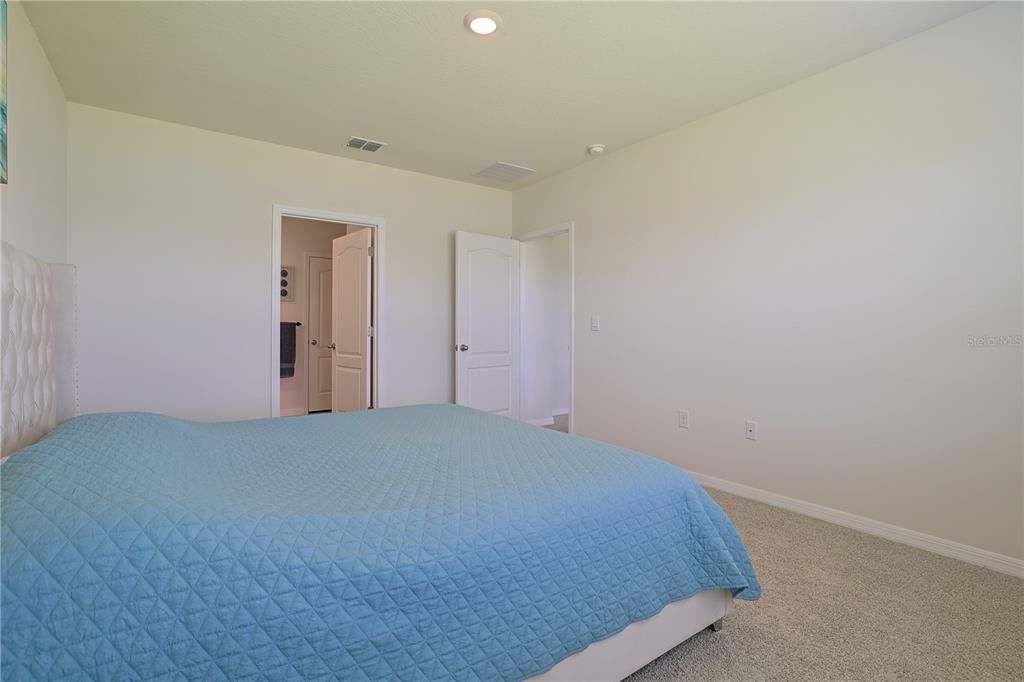 For Rent: $2,500 (4 beds, 2 baths, 1855 Square Feet)