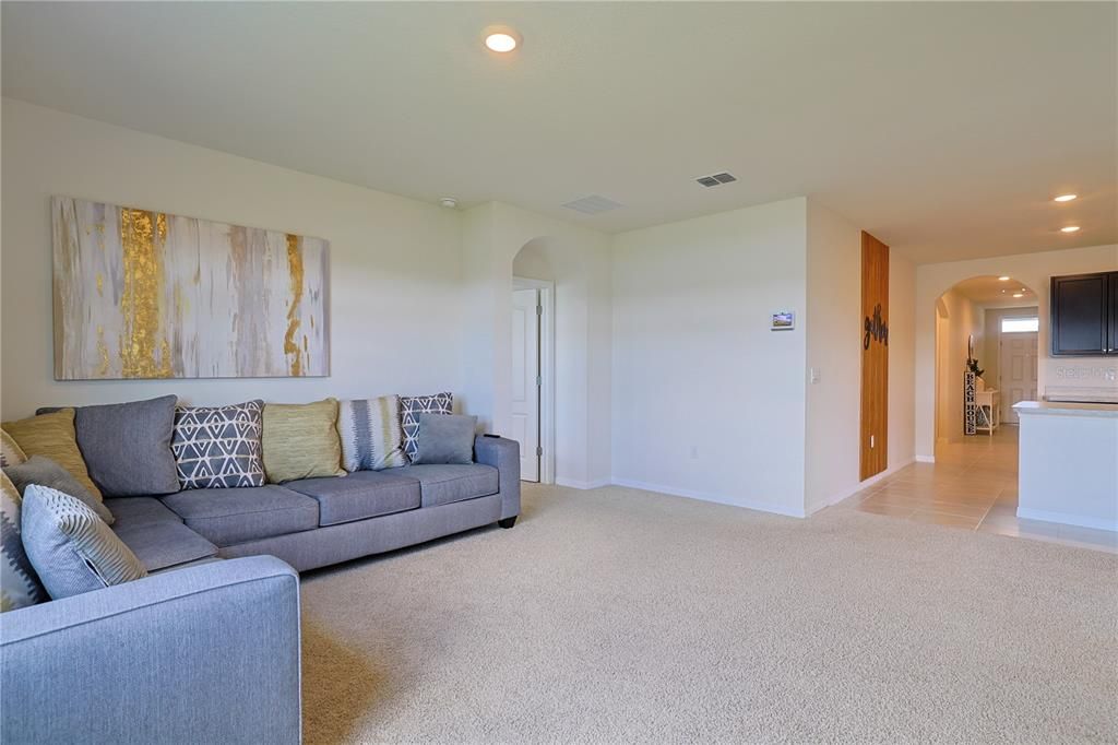 For Rent: $2,500 (4 beds, 2 baths, 1855 Square Feet)