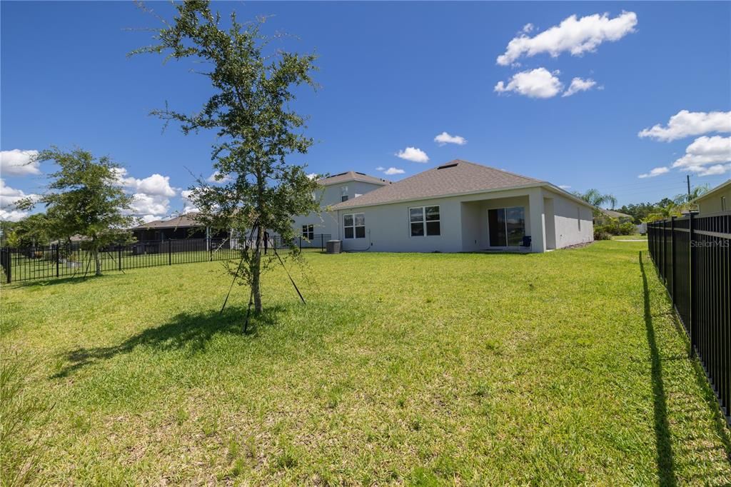 For Rent: $2,500 (4 beds, 2 baths, 1855 Square Feet)